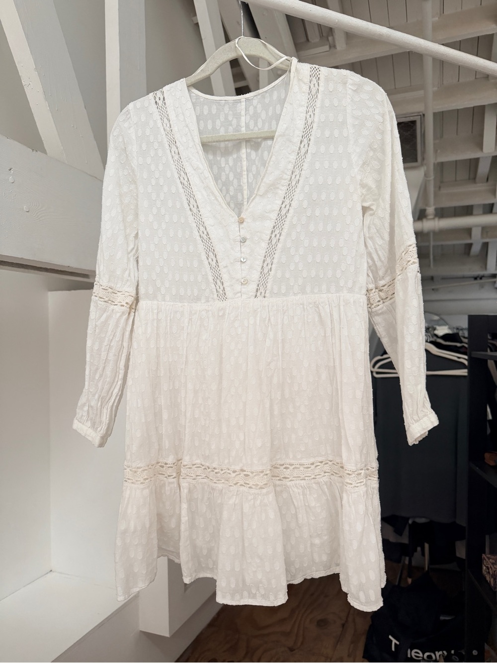 Women’s White Lace Trim V-Neck Tunic Top
